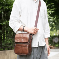 Bolsa de Couro Tiracolo Masculina Mini Carteiro